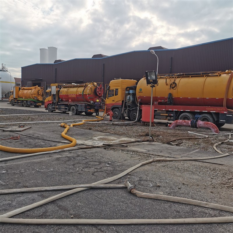 冯坡镇污水池清理