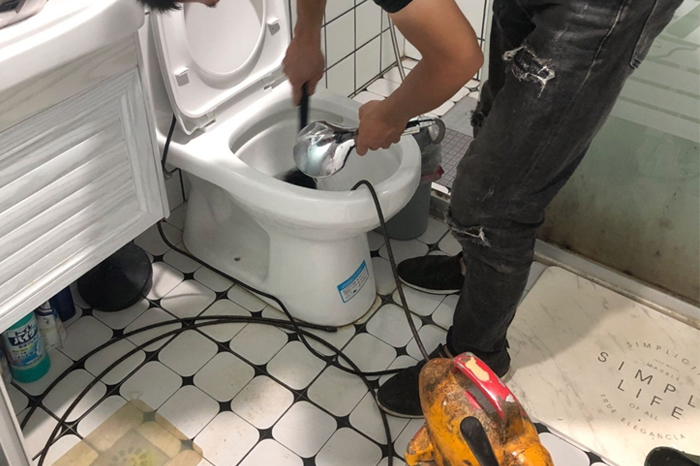 冯坡镇马桶堵塞自己疏通还是找师傅？专业上门服务让你省时更省心