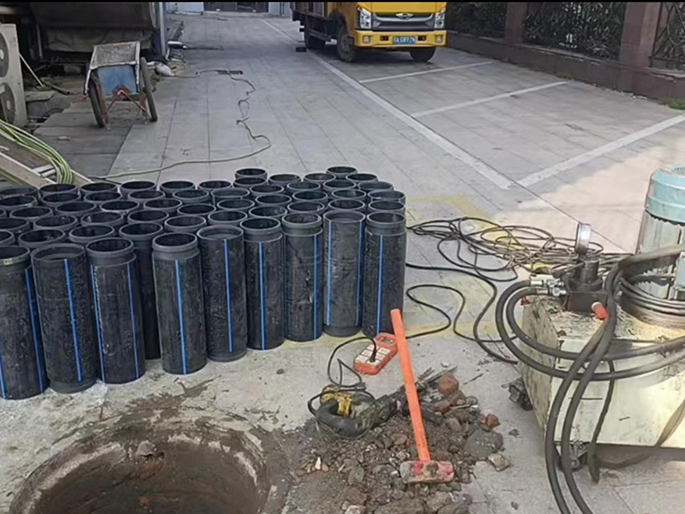 冯坡镇PE置换管厂家 DN315置换管 非开挖管短管置换